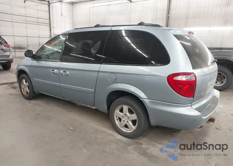 2005 Dodge Grand Caravan Sxt z USA, uszkodzony, nr VIN 2D4GP44L65R581395